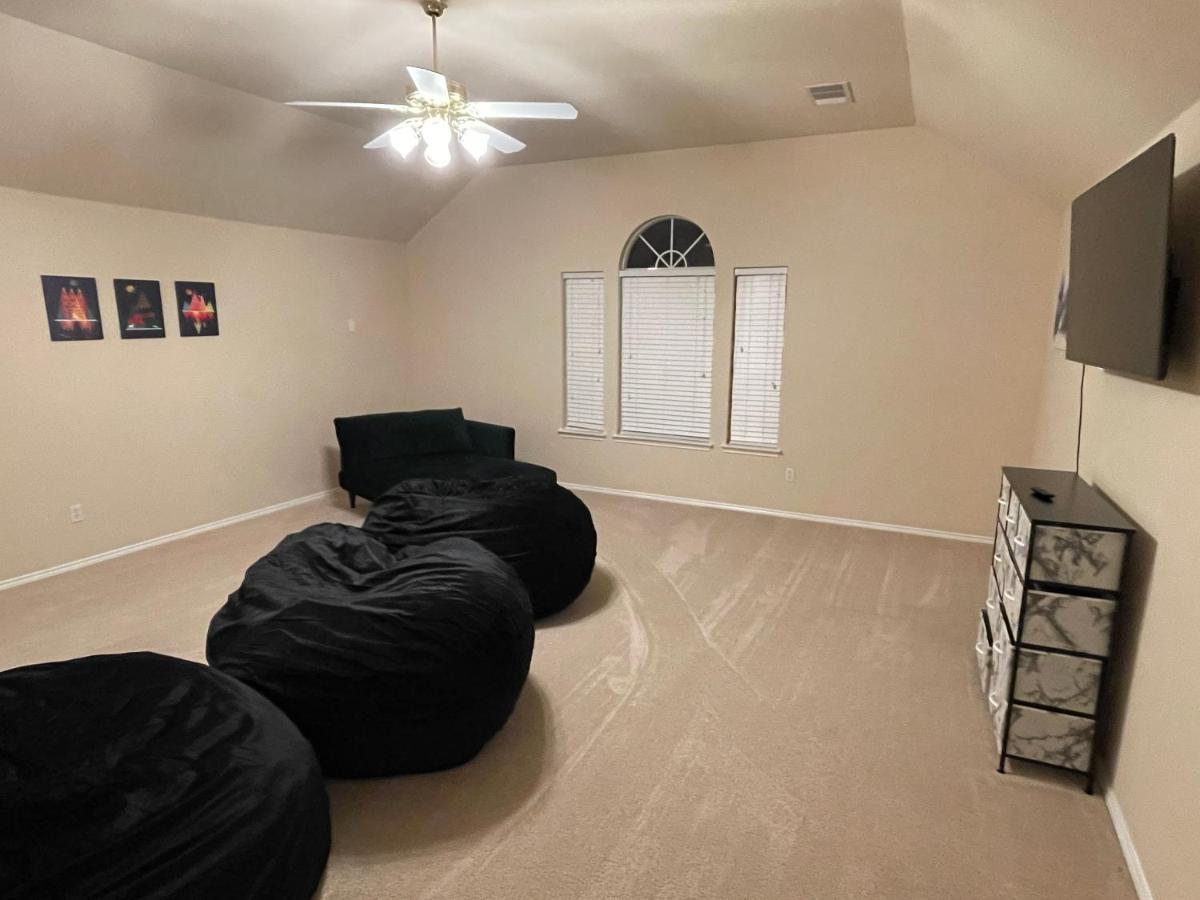 Modern 3Br House - Game Room, Office, Backyard The Colony Extérieur photo